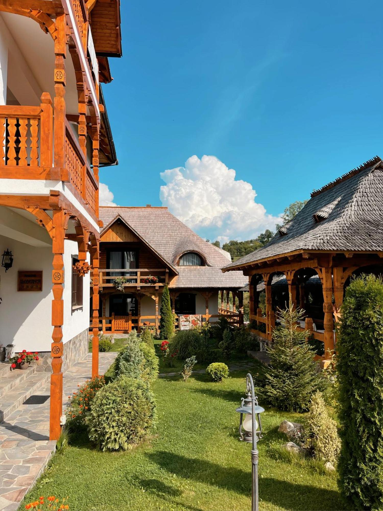 Glodeanca Hotel Exterior foto